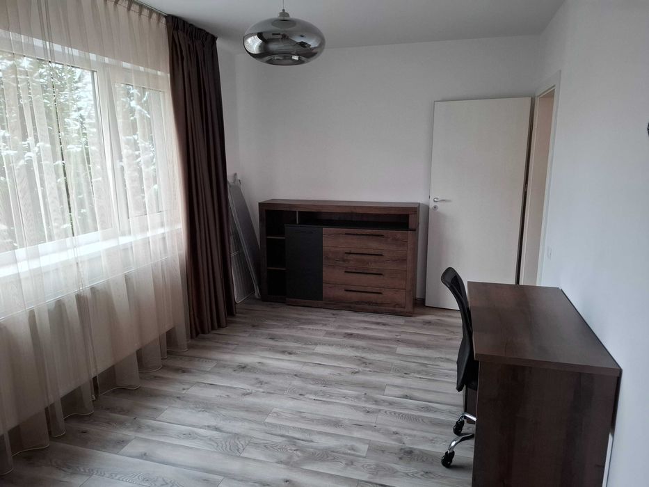 Apartament 3 camere de inchiriat Comfort Residence 1