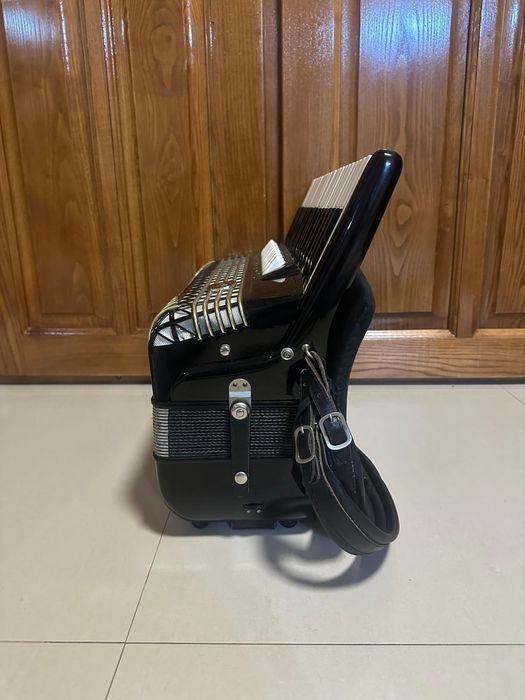 Acordeon Hohner Atlantic IV