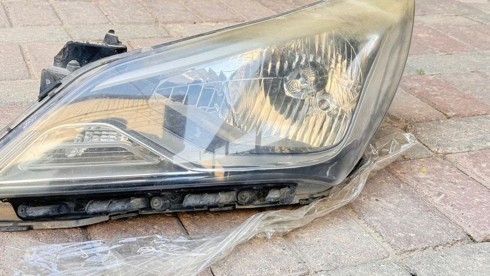 Фары для машин  .