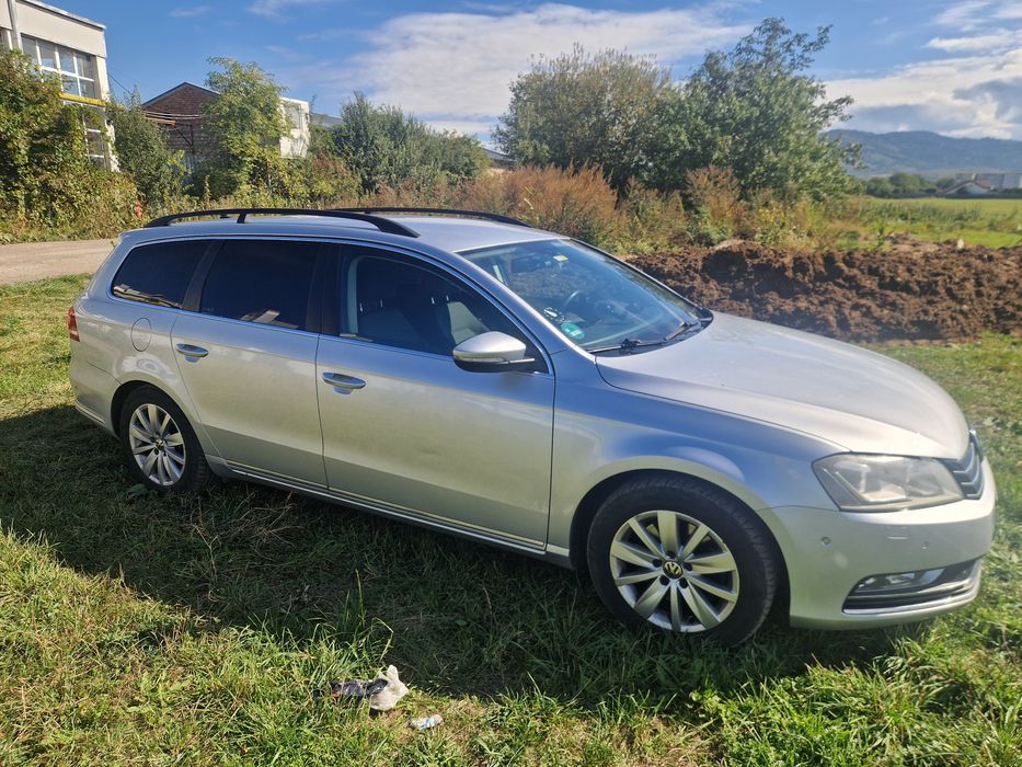 Vând Volkswagen Passat B7