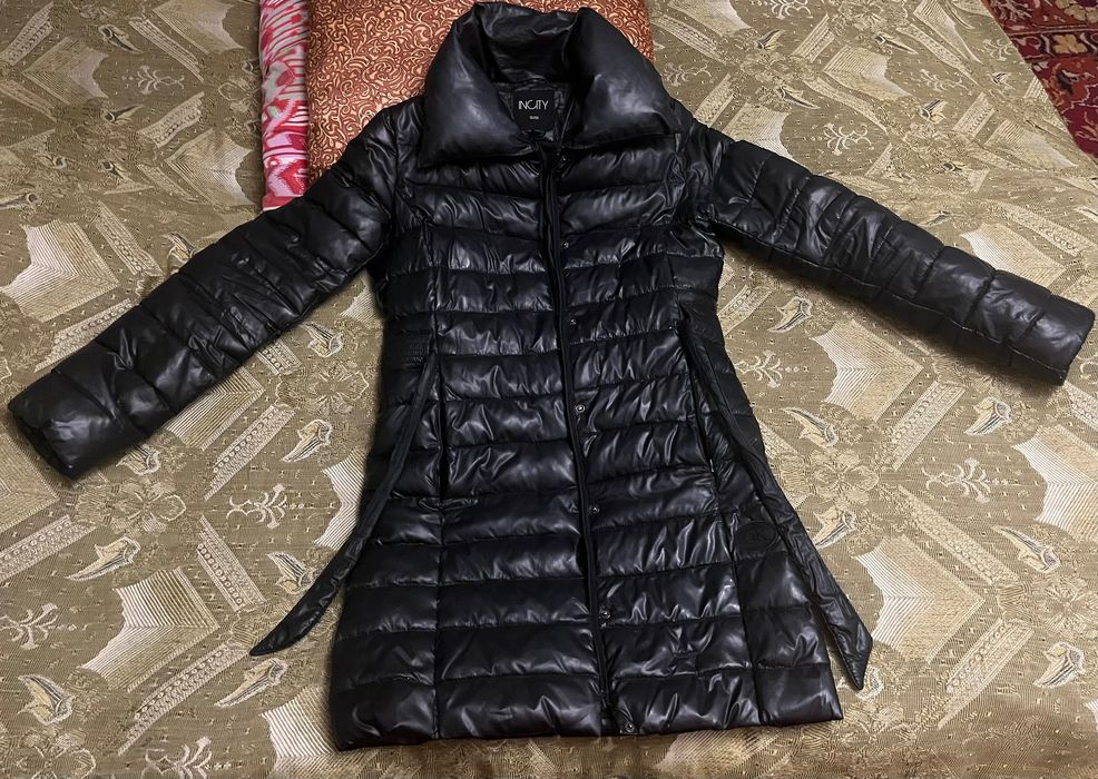 Продается женский пуховик  размер 46