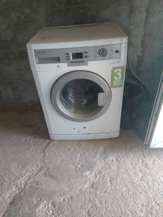 Mașină de spălat Arctic Funcțională