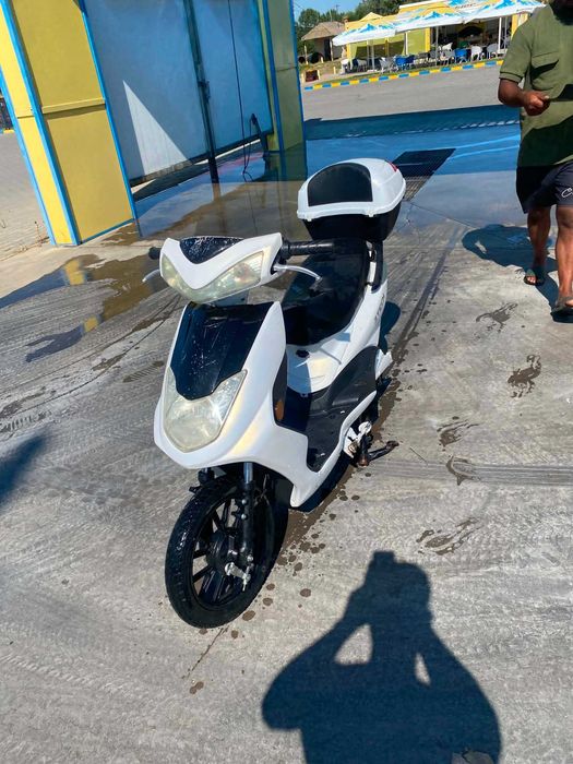 Scuter electric 2022 cu acte 2600 de lei