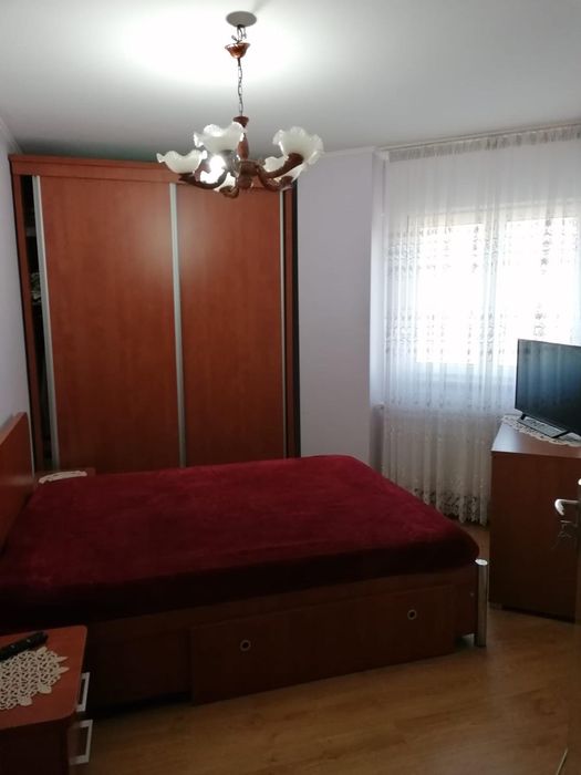Vand apartament cu 3 camere Urziceni