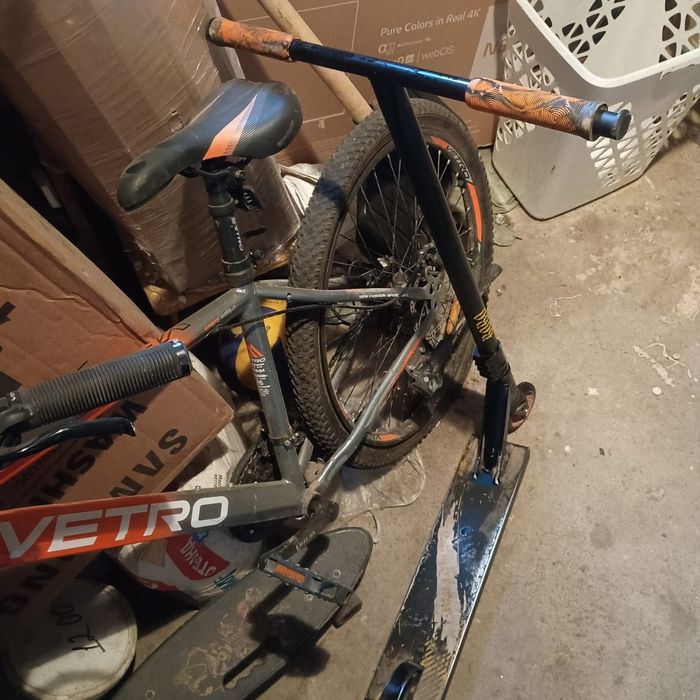 Самокат и в подарок джостик