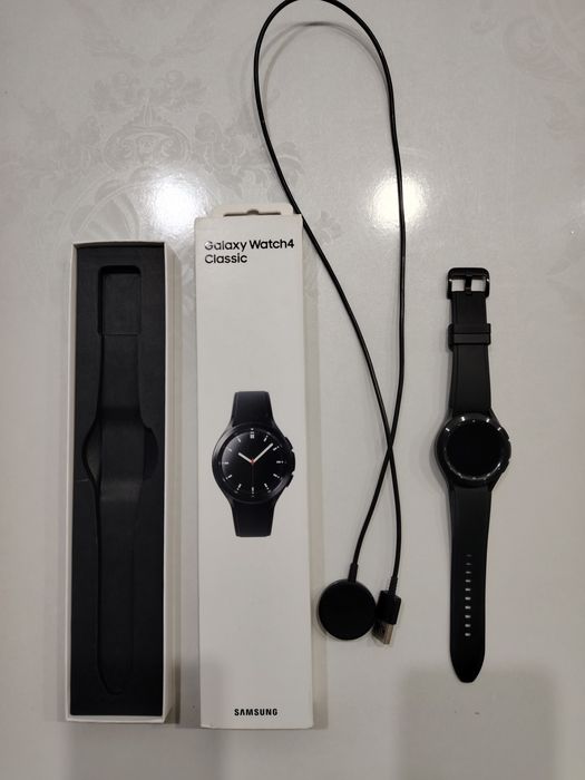 Часы Galaxy Watch4 Classic