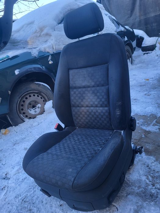 Водительское сиденье