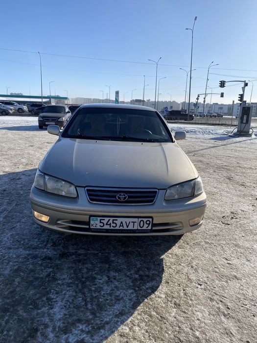 Тойота камри 25.