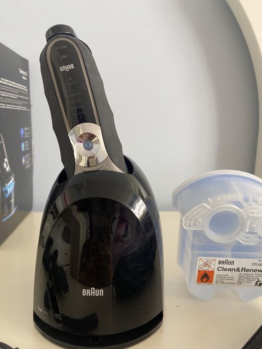 Продам электробритву Braun