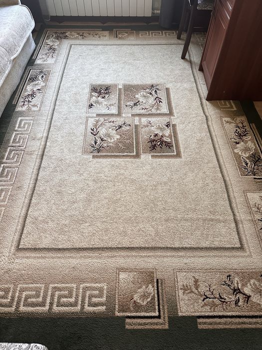 продам Ковер в хорошем состоянии