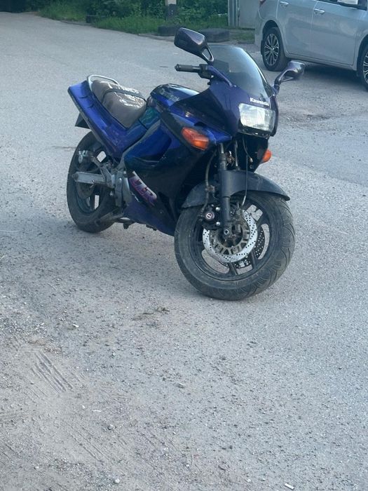 Продам kawasaki zzr 250