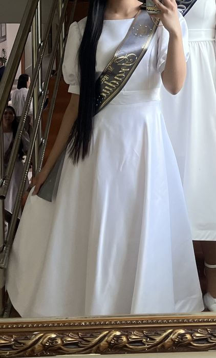 Продам красивое белое платье