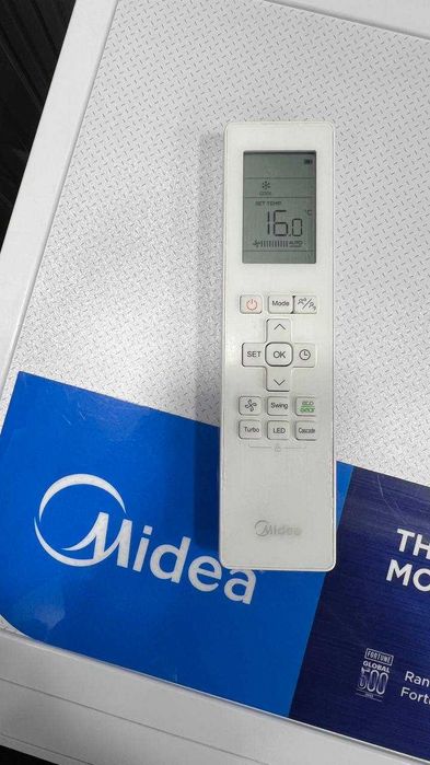 Premium Кондиционер Midea модель ULTRAVIOLET - 12,000 Btu / Inverter