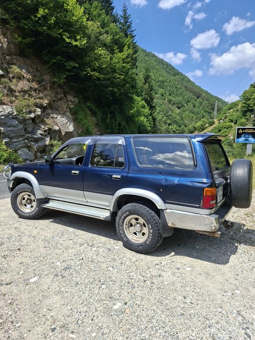 Toyota hilux surf