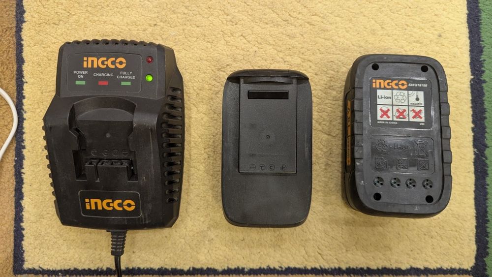 Зарядное устройство и аккумуляторы INGCO