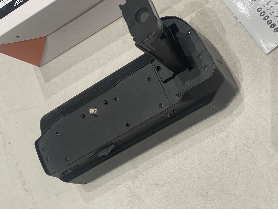 Батерейный блок Blackmagic pocket 6K/4K