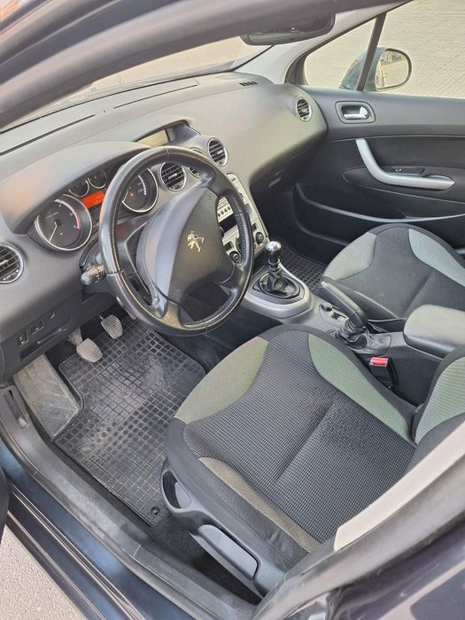 Продавам Peugeot 308 SW, 2012г.