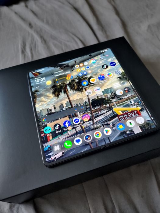 Honor Magic V2 fold  512gb full box