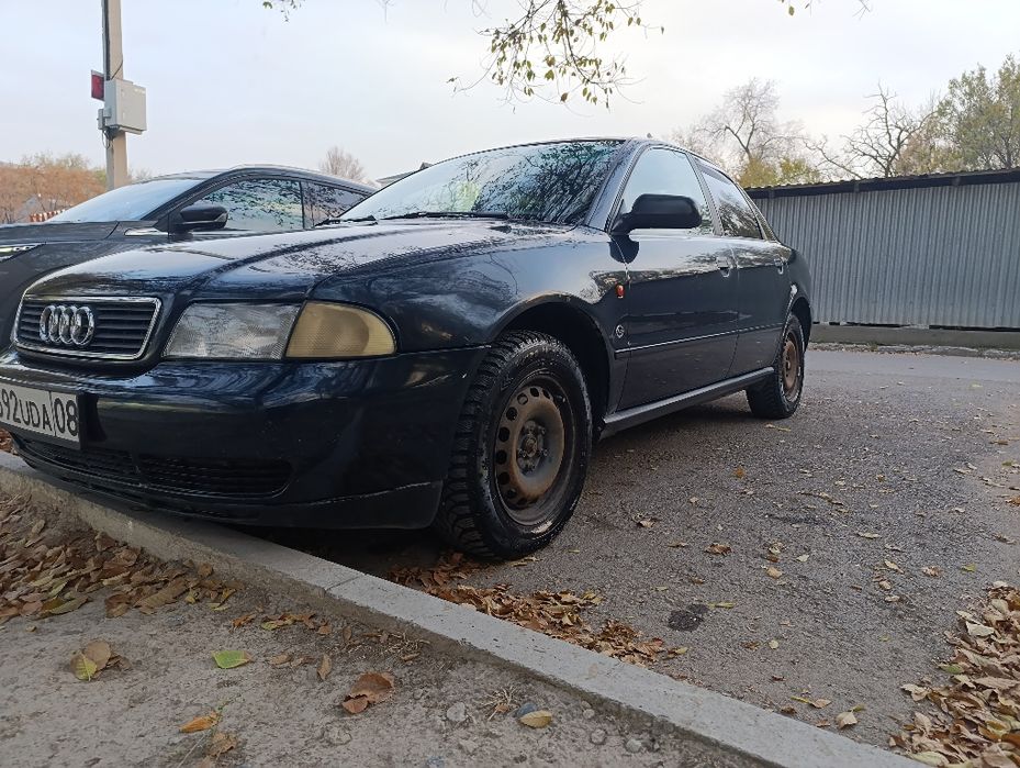 Продам Ауди А4 1996