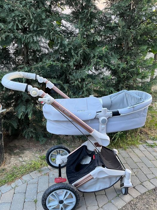 Vând cărucior hot mom