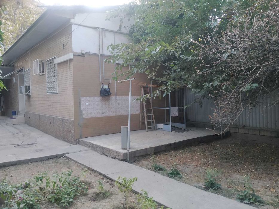 7 соток под гостиницу или детский сад за Корзинкой МВД