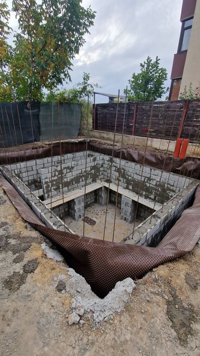 Execut diverse lucrari în construcții, beciuri, garduri,fundații,etc