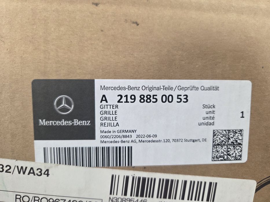 Grila bara fata CLS C219