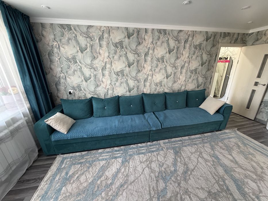 Продам диван в гостиную