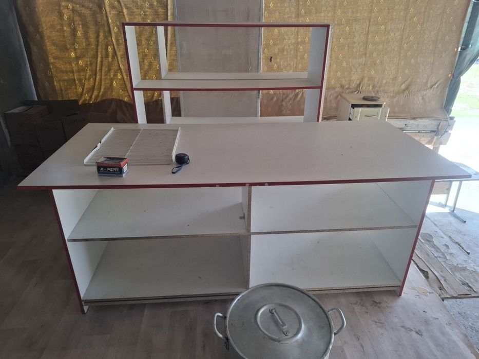 Полка для магазин