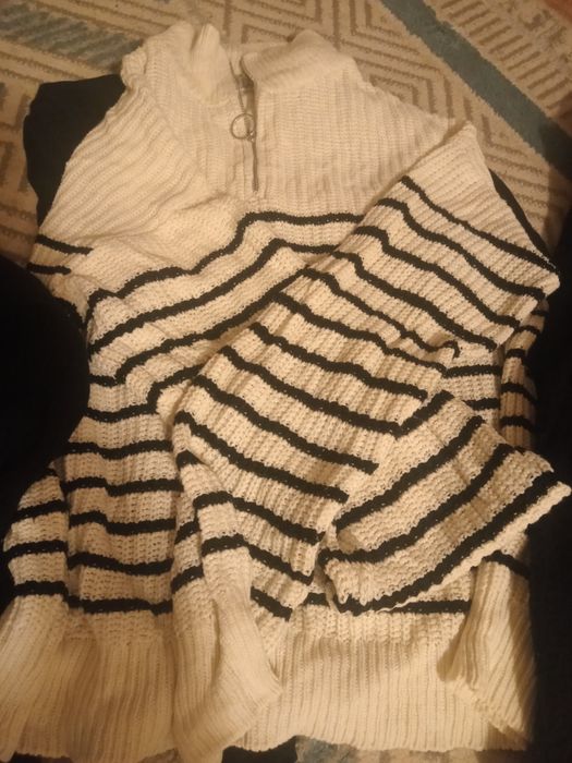 Даром свитера ещё