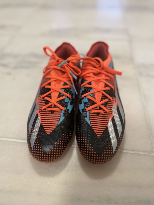 Papuci de fotbal cu messi