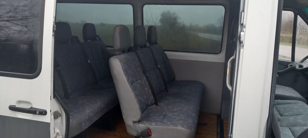 Vând Mercedes Sprinter  8+1
