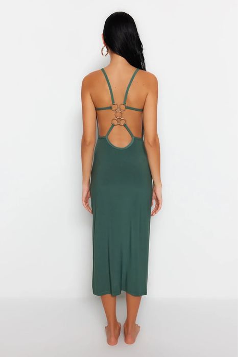 НОВА!! Дамска лятна рокля с гол гръб цвят зелен “каки” размер S / 36