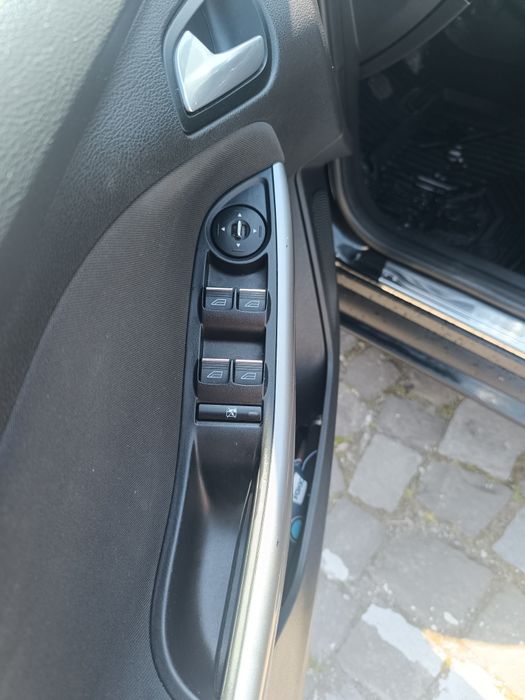 FORD Focus 2014 — imagine 4