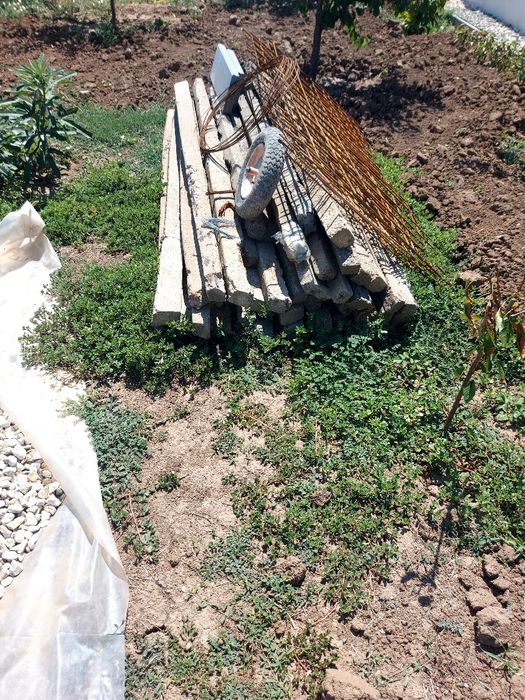 Stâlp din beton folosiți la gard