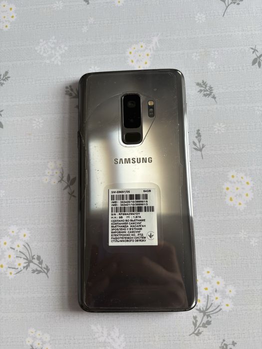 Продается телефон Samsung s9+