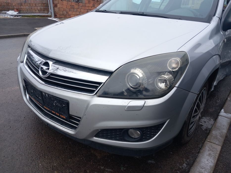 Opel Astra H 1.4- 90кс./2010/ - на части