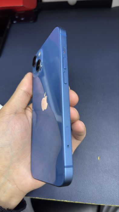 iPhone 13 в идеале (не вскрывался)