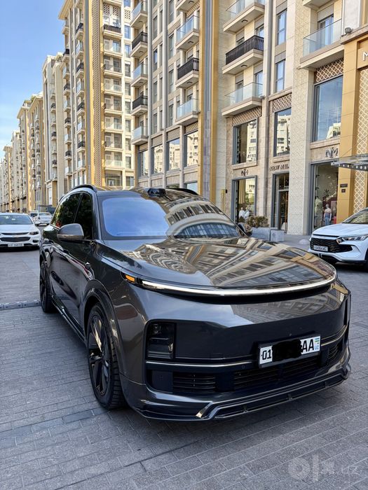 Li Lixiang L8 Max