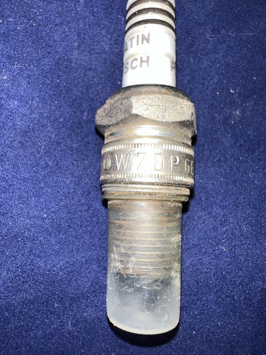 Запалителните свещи Bosch Platinum с номер W7DP R0 642