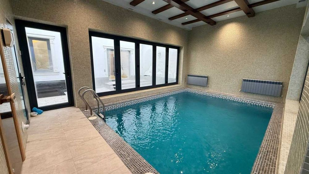 R1 Сдаётся Участок на Яккасарайском р-не, ор-р Гостиница Россия!