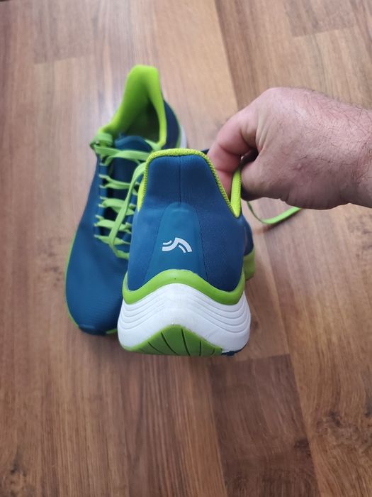 Adidasi Crivit Yelofly.