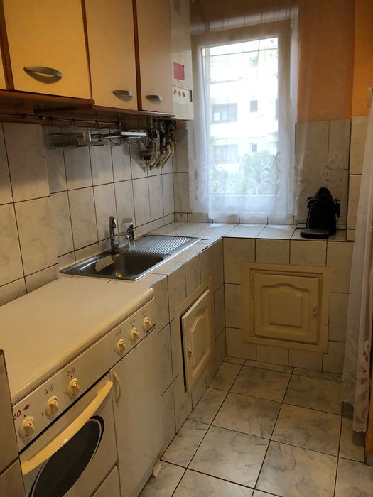 Inchiriez apartament