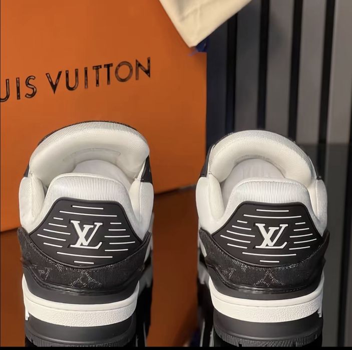 Louis Vuitton Trainers Monogram Black