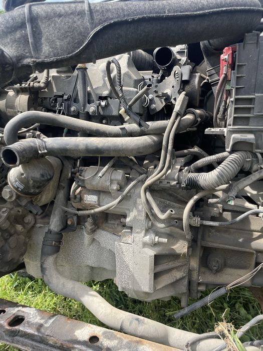 Jante renault/injectoare/turbo/cutie/alternator/compresor/faruri /aripi/radiator/ventilator/haion/punte/egr/pompa servo/renault clio 1.5 dci 2010 63kw
