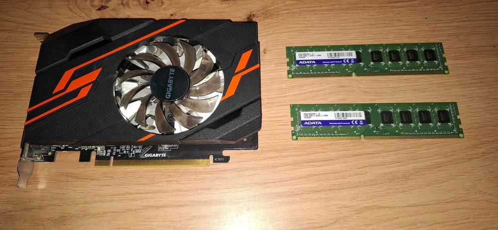 Видео карта gt 1030   2gb  GDDR5 + 2x4 gb ram ddr3 1600 MHz