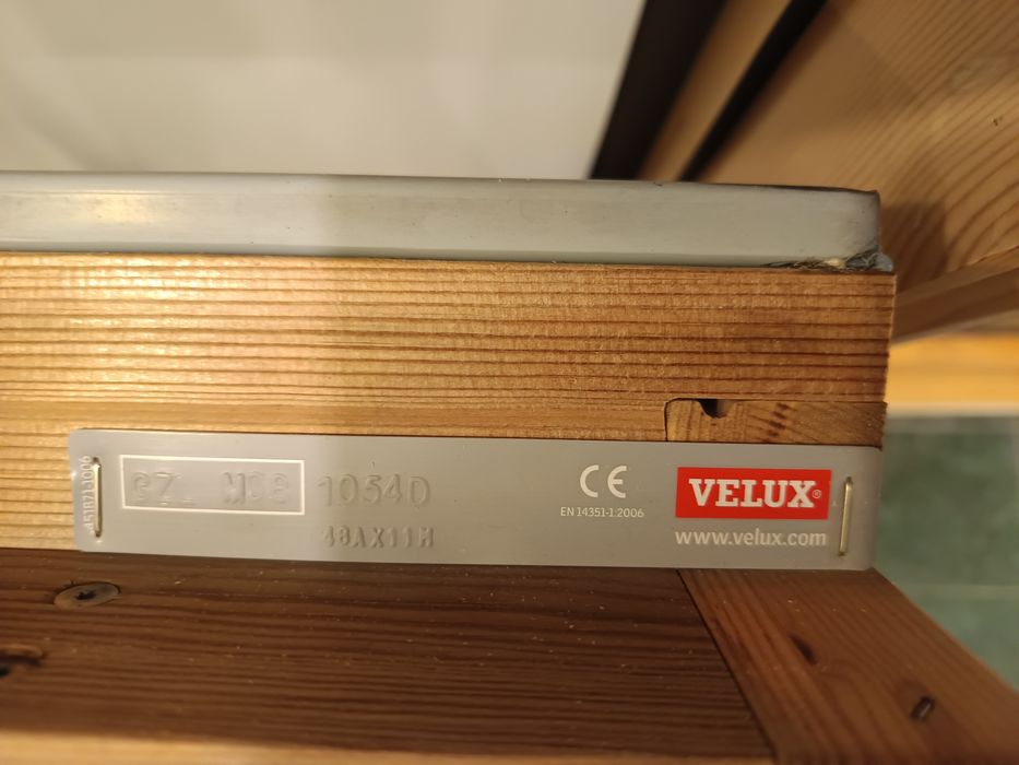 Geam fereastra mansarda acoperiș VELUX