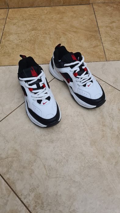 Кроссовки Nike tekno,новые