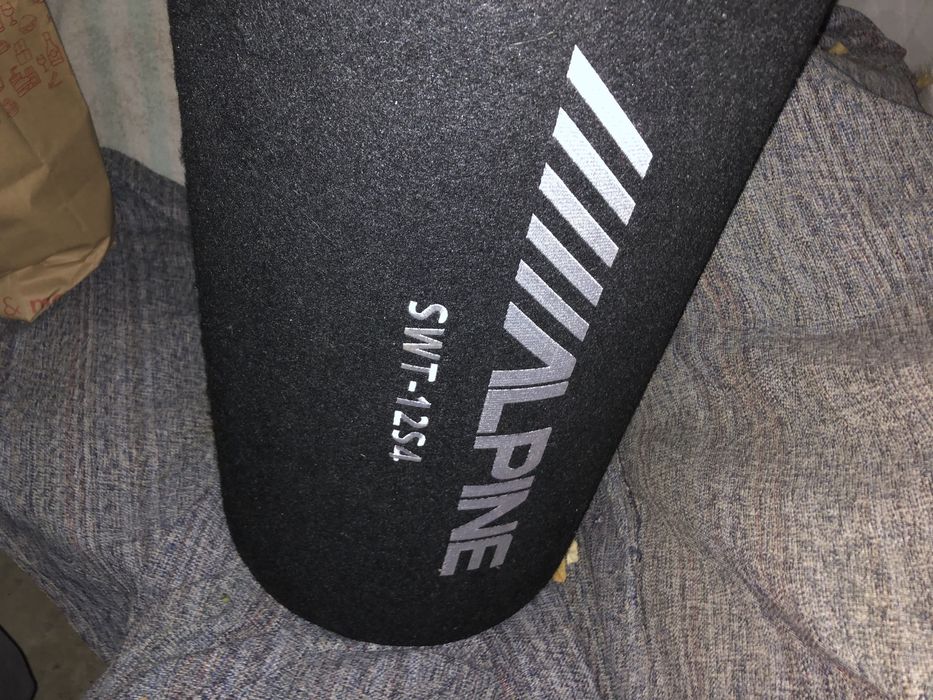 Subwoofer si statie