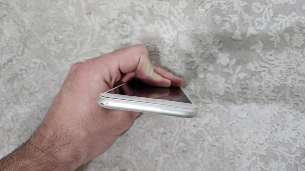 iPhone 7 silver 32Gb